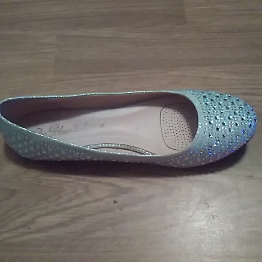 Slip on's - Picture 3 of 3